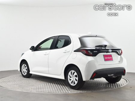 2023 Toyota Yaris - photo 3