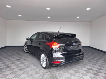 2017 Ford Focus - photo 13
