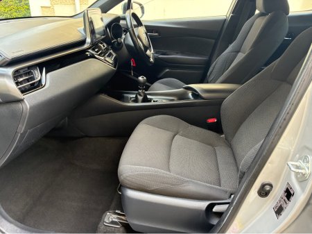 2017 Toyota C-HR - photo 15