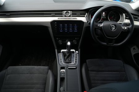 2020 Volkswagen Passat - photo 17