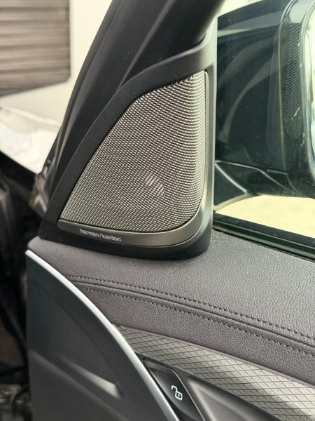 2020 BMW 5-Series - photo 22