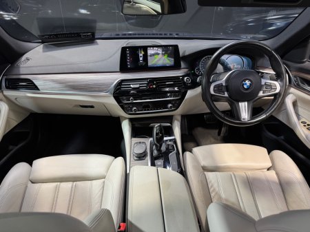 2018 BMW 5-Series - photo 16