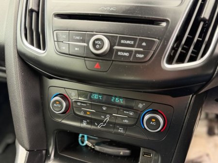 2017 Ford Focus - photo 12