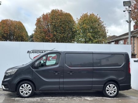 2022 Renault Trafic - photo 2