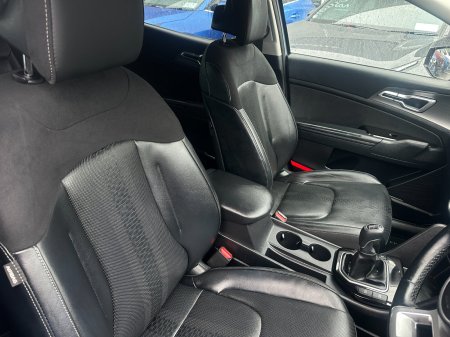 2025 Kia Sportage - photo 11