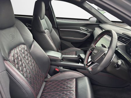 2023 Audi Q8 - photo 11