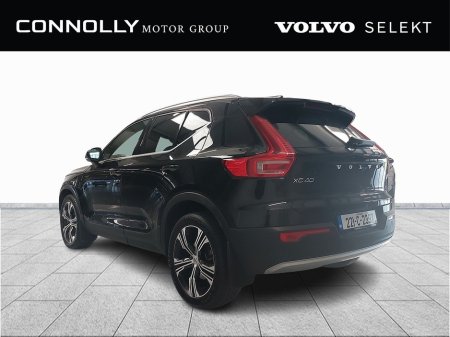 2022 Volvo XC40 - photo 2
