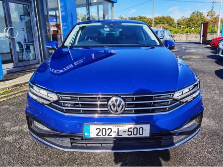 2020 Volkswagen Passat - photo 2