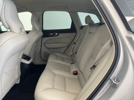 2022 Volvo XC60 - photo 6