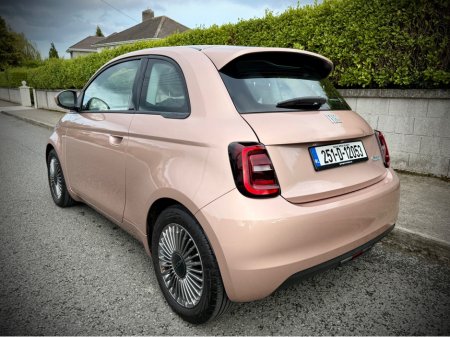 2025 Fiat 500e - photo 4