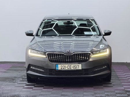 2022 Skoda Superb - photo 2