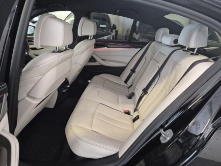 2021 BMW 5-Series - photo 6