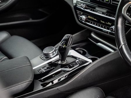 2023 BMW 5-Series - photo 7