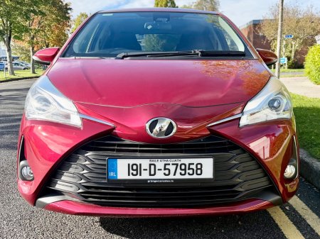 2019 Toyota Vitz - photo 9