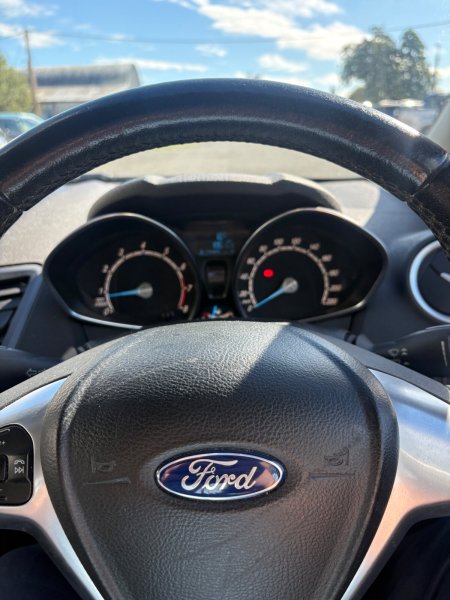 2015 Ford Fiesta - photo 11
