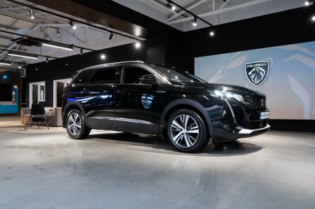 2023 Peugeot 5008 1.5 BlueHDi 130bhp Allure Auto