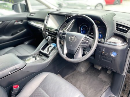 2019 Toyota Alphard - photo 11