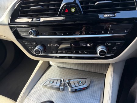 2020 BMW 5-Series - photo 12