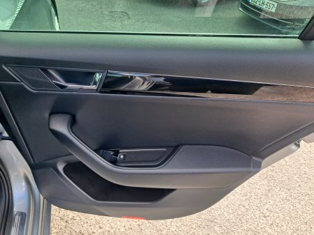 2017 Skoda Superb - photo 16