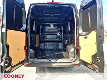 2027 Nissan Interstar - photo 21