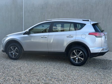 2016 Toyota RAV4 - photo 4