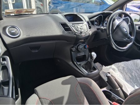 2017 Ford Fiesta - photo 8