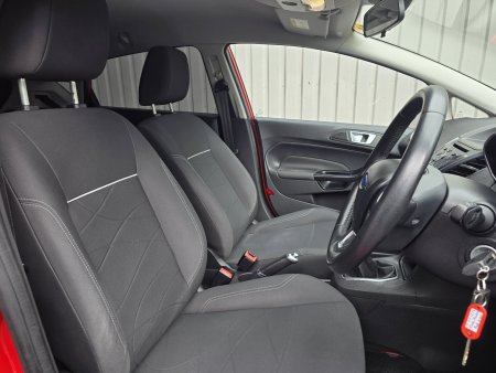 2016 Ford Fiesta - photo 11