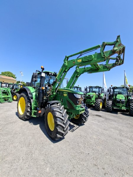 2020 John Deere 6110M