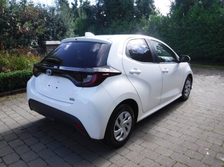 2021 Toyota Yaris - photo 3