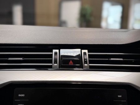 2022 Volkswagen Passat - photo 21