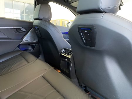 2025 BMW 5-Series - photo 13
