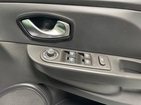 2015 Renault Clio - photo 16