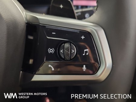 2025 BMW 5-Series - photo 22