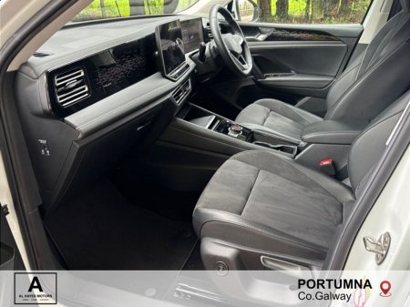 2024 Volkswagen Tiguan - photo 4