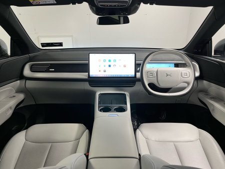 2025 XPeng G6 - photo 2