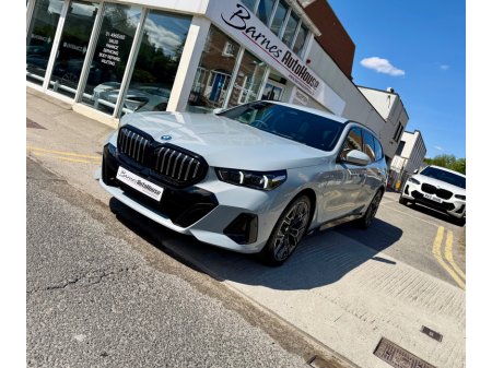 2025 BMW 5-Series - photo 12