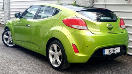 2013 Hyundai Veloster - photo 4