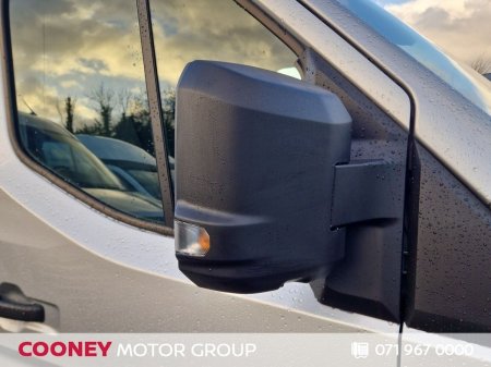 2027 Nissan Interstar - photo 14