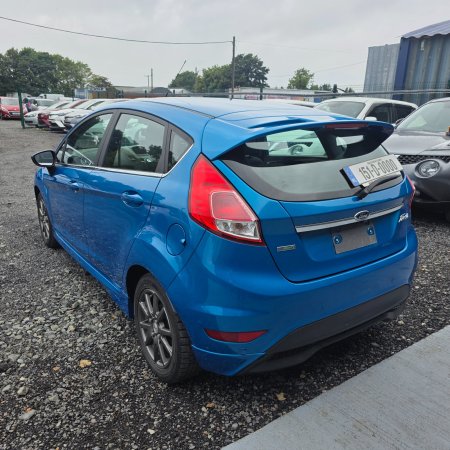 2015 Ford Fiesta - photo 7