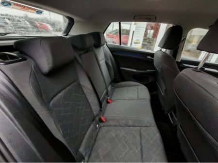 2024 Volkswagen Golf - photo 7