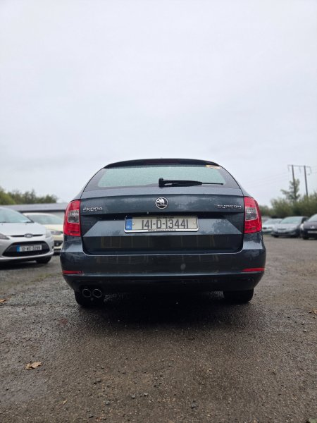 2014 Skoda Superb - photo 5