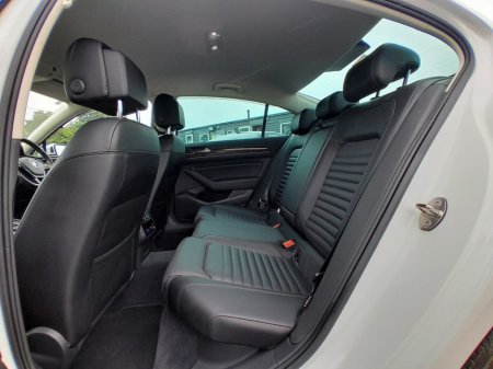 2016 Volkswagen Passat - photo 14