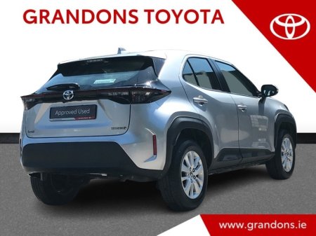 2024 Toyota Yaris Cross - photo 2