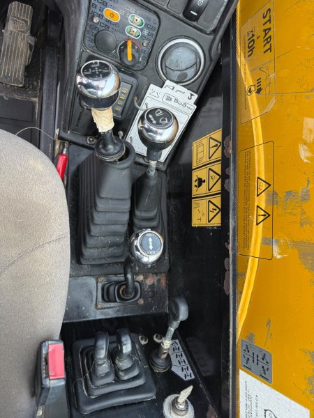 0 JCB  - photo 18