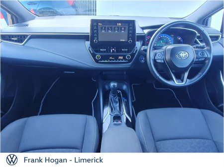 2023 Toyota Corolla - photo 2