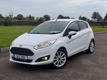 2016 Ford Fiesta - photo 2
