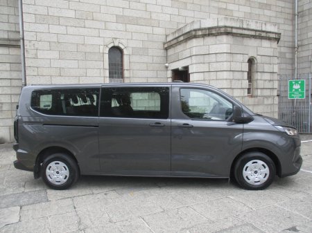 2026 Ford Transit Custom - photo 2
