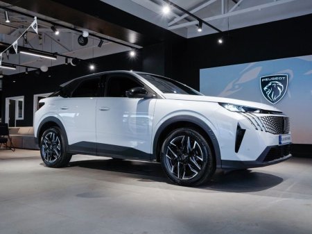 2025 Peugeot 3008 1.2 MHEV PureTech 136bhp eDCS6 Allure