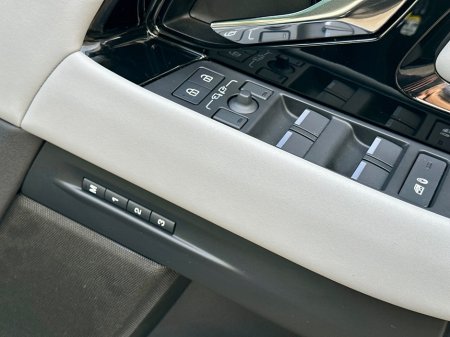 2026 Land Rover Range Rover Evoque - photo 10