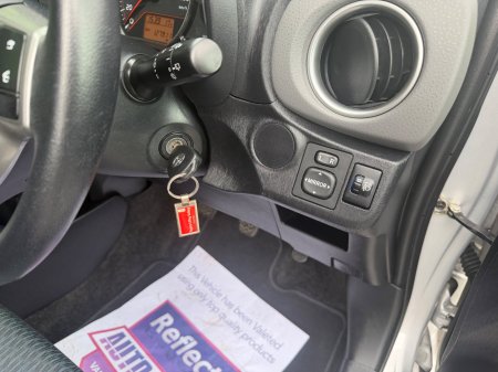 2012 Toyota Yaris - photo 15